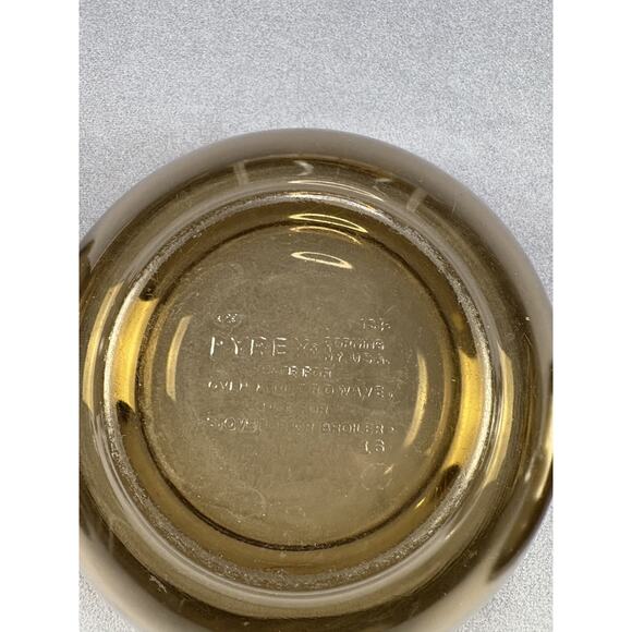 Corningware Pyrex Amber 322 (1 Qt.) & 323 (1.5 Qt.) Set of 2 with lids - Picture 7 of 14